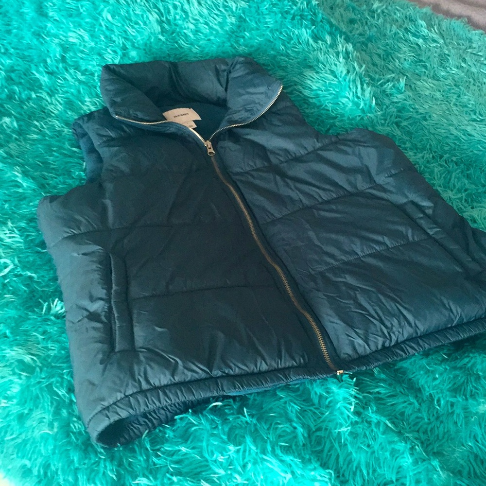 OLD NAVY PUFFER VEST